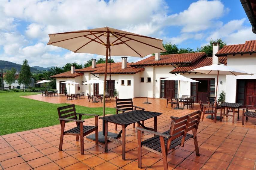 Familiar Cercano A Playa De Rodiles 5 *